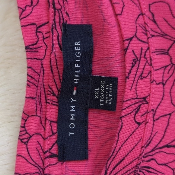 Kitty Rescue! Tommy Hilfiger Floral Tie Front Tee - Picture 4 of 7
